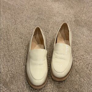 Vionic Cream Patent Leather Loafers